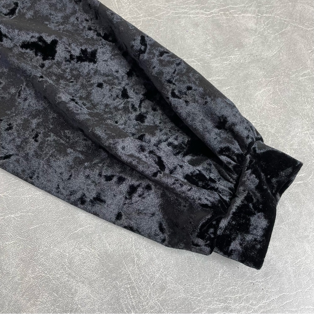 Black Crushed Velour Caged Cold-Shoulder Long Sleeve Knit Top - Picture 6 of 9